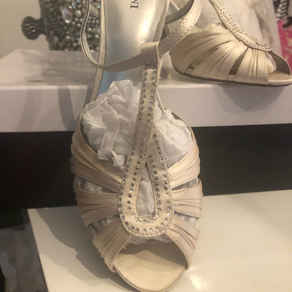 Alfani Krista Champagne Satin Sandal 8.5M